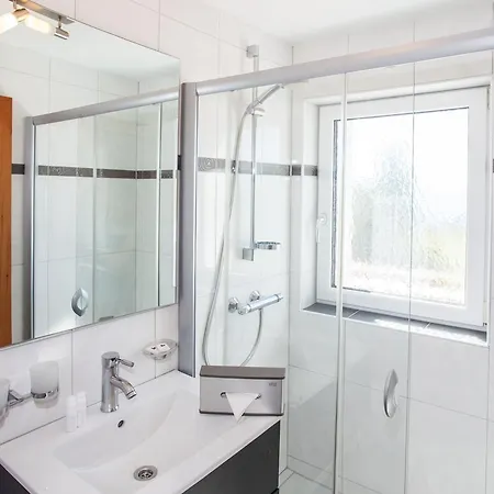 Konukevi Berggasthof Edelweiss Ebensee