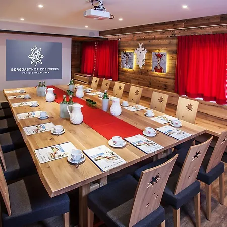 Konukevi Berggasthof Edelweiss Ebensee