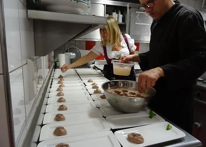 Πανσιόν Berggasthof Edelweiss 3*