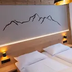 Berggasthof Edelweiss 3*