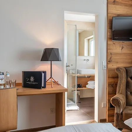 Guest house Berggasthof Edelweiss 3*