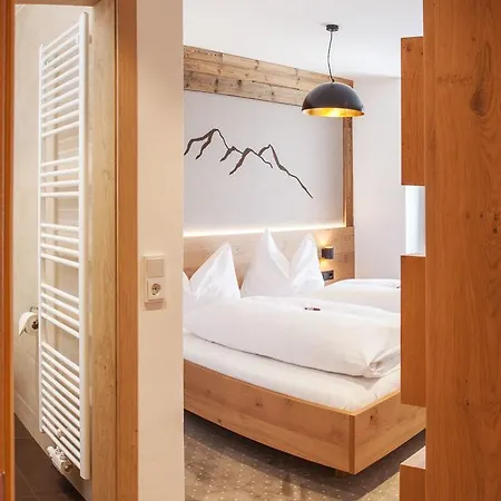 Berggasthof Edelweiss Guest house